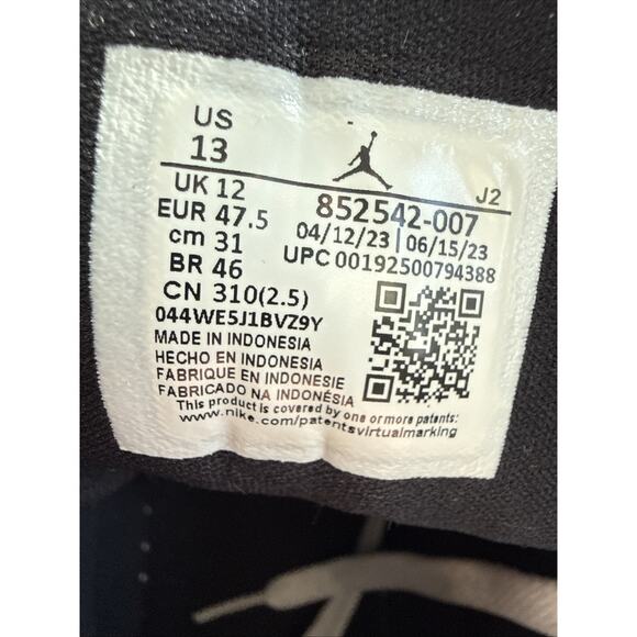Nike Air Jordan 1 Mid SE Patent Leather Mens Sz 13 White Black Gold 852542-007 main image 7